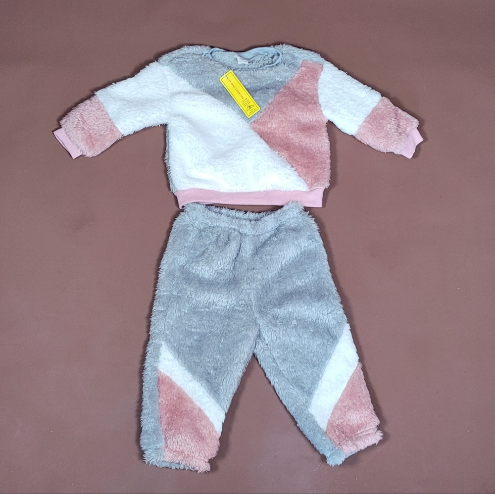 SHEIN Plush Fleece Set in Gray and Pink